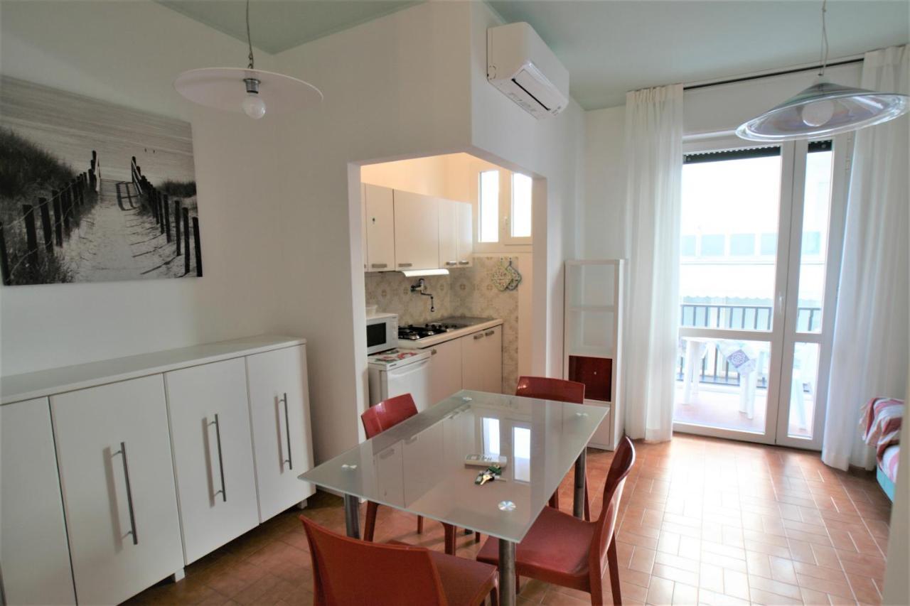 Ferienwohnung El Palmar Fronte Mare Lido di Jesolo Exterior foto